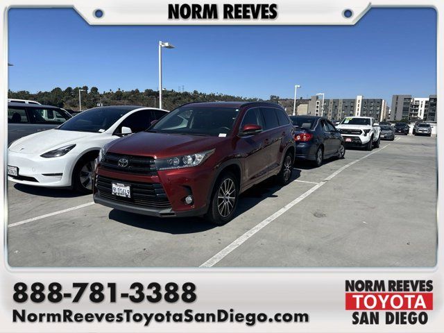 2017 Toyota Highlander SE