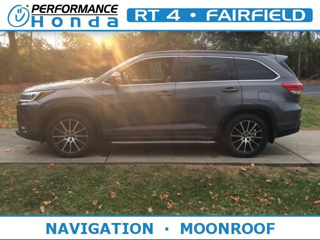 2017 Toyota Highlander SE