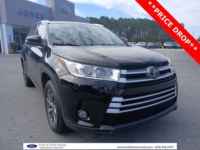 2017 Toyota Highlander SE