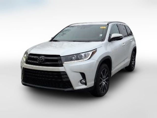 2017 Toyota Highlander SE