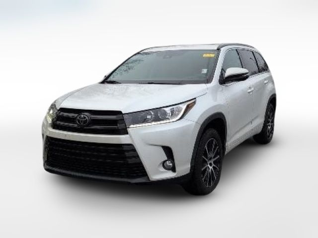 2017 Toyota Highlander SE