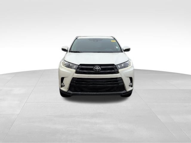 2017 Toyota Highlander SE