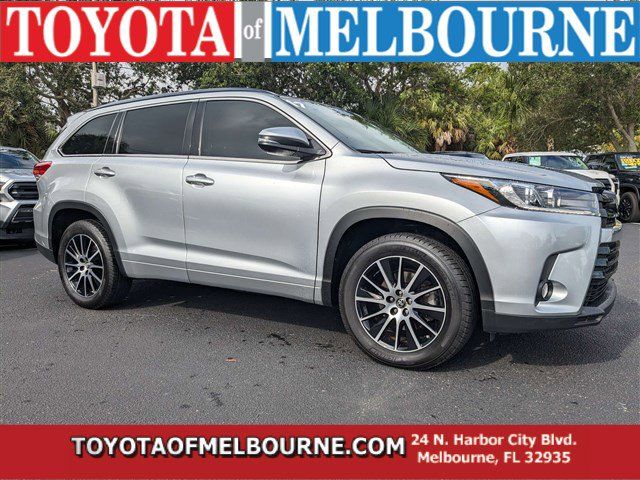 2017 Toyota Highlander SE