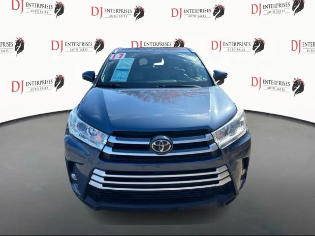 2017 Toyota Highlander SE