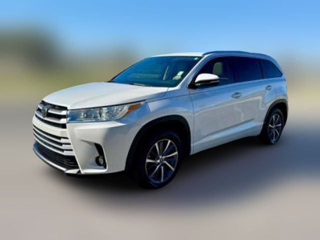 2017 Toyota Highlander SE