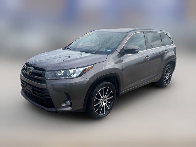 2017 Toyota Highlander SE