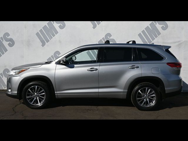 2017 Toyota Highlander SE