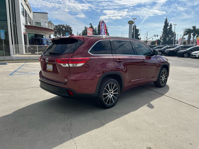 2017 Toyota Highlander SE