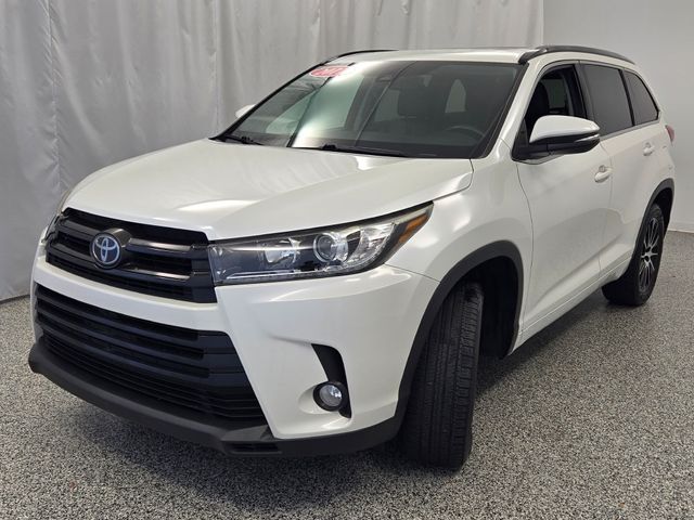 2017 Toyota Highlander SE