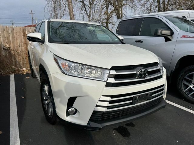 2017 Toyota Highlander 