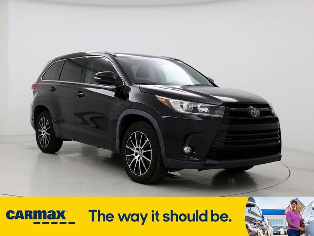 2017 Toyota Highlander SE