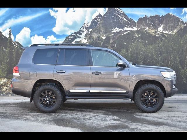 2017 Toyota Land Cruiser Base