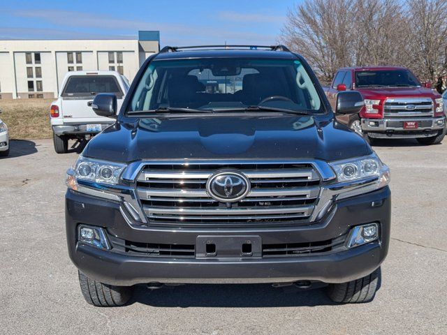 2017 Toyota Land Cruiser Base