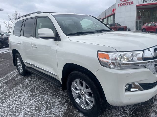 2017 Toyota Land Cruiser Base