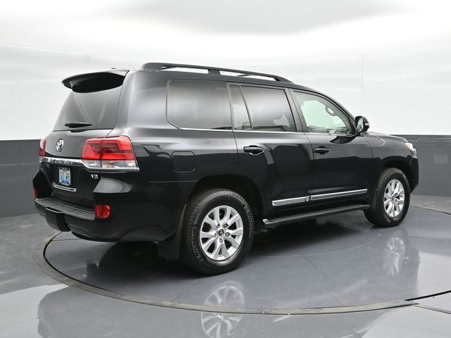 2017 Toyota Land Cruiser Base