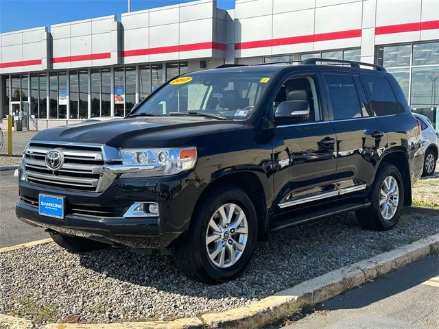 2017 Toyota Land Cruiser Base