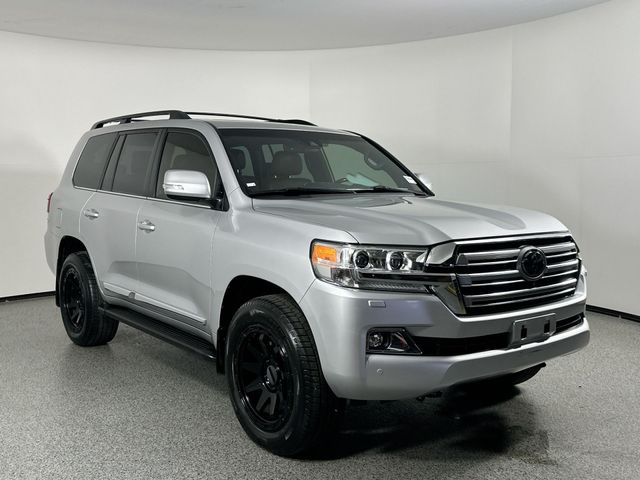 2017 Toyota Land Cruiser Base