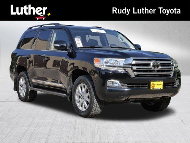 2017 Toyota Land Cruiser Base