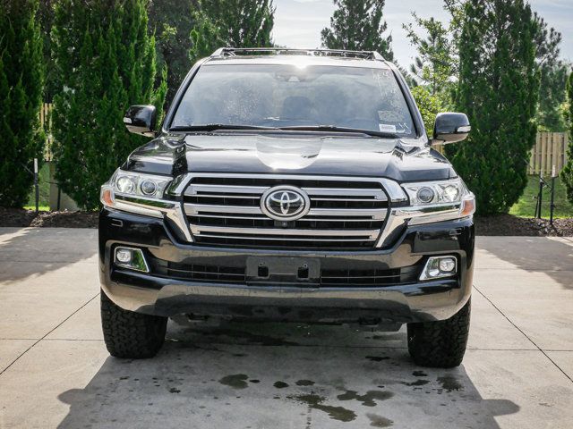 2017 Toyota Land Cruiser Base