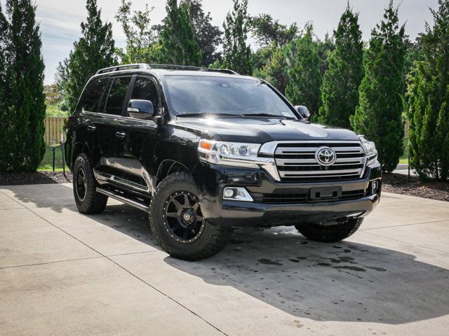 2017 Toyota Land Cruiser Base