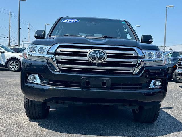 2017 Toyota Land Cruiser Base