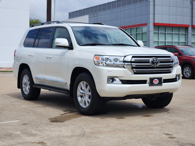 2017 Toyota Land Cruiser Base