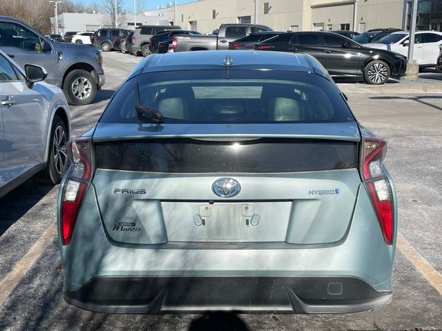 2017 Toyota Prius Four Touring