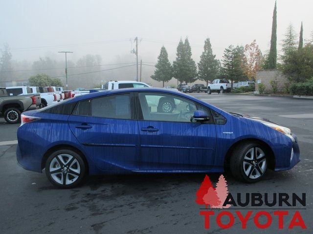 2017 Toyota Prius Three Touring