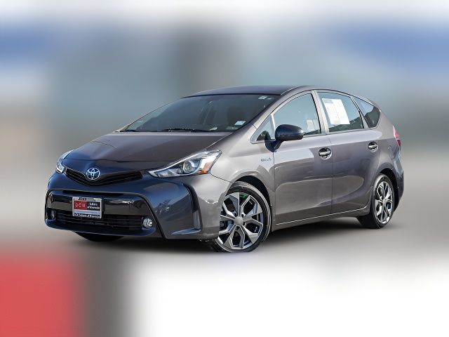 2017 Toyota Prius v Five