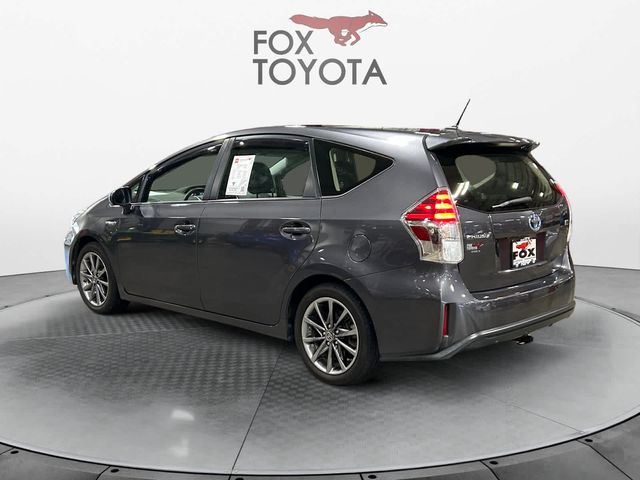 2017 Toyota Prius v Five