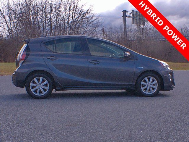 2017 Toyota Prius c 