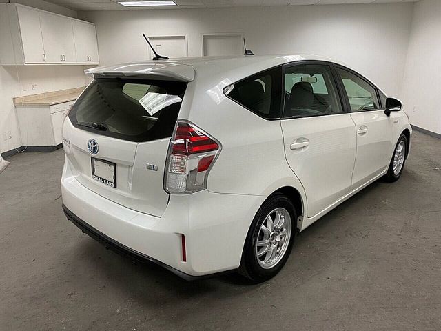 2017 Toyota Prius v Three