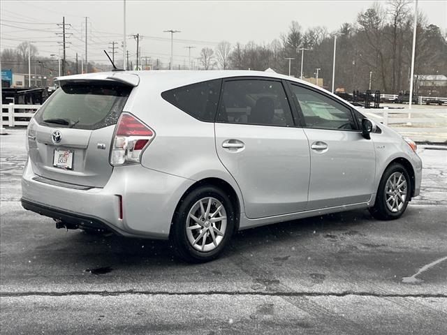 2017 Toyota Prius v Four