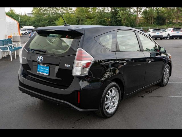 2017 Toyota Prius v Four