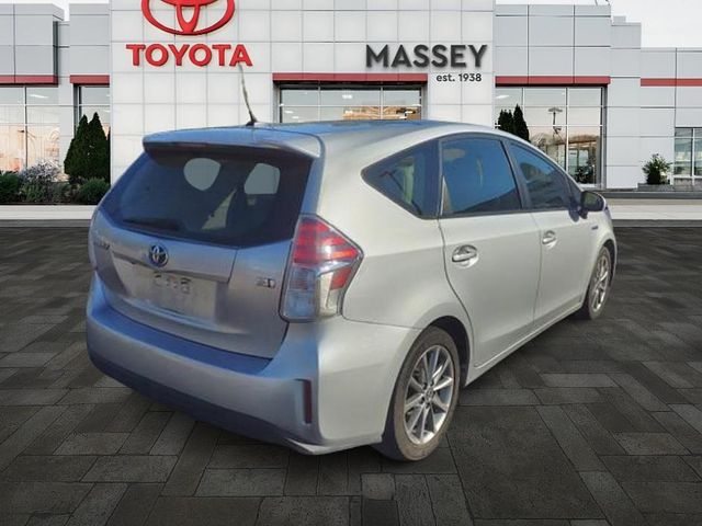 2017 Toyota Prius v Five