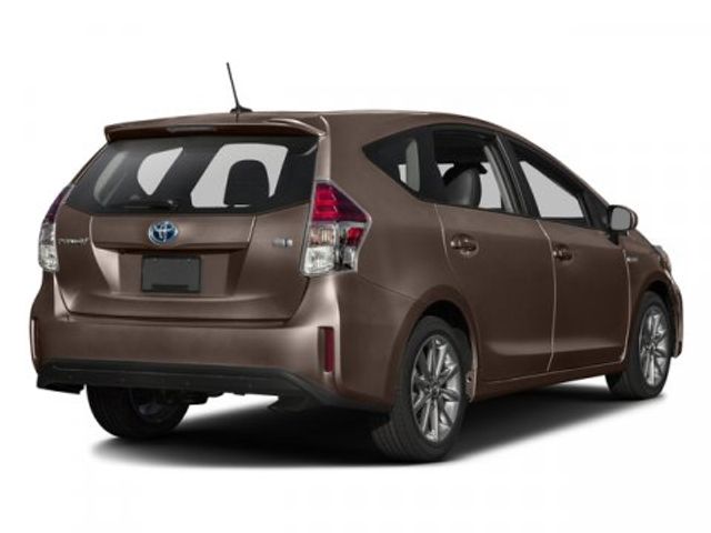 2017 Toyota Prius v Five