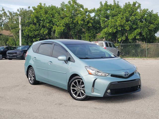 2017 Toyota Prius v Five