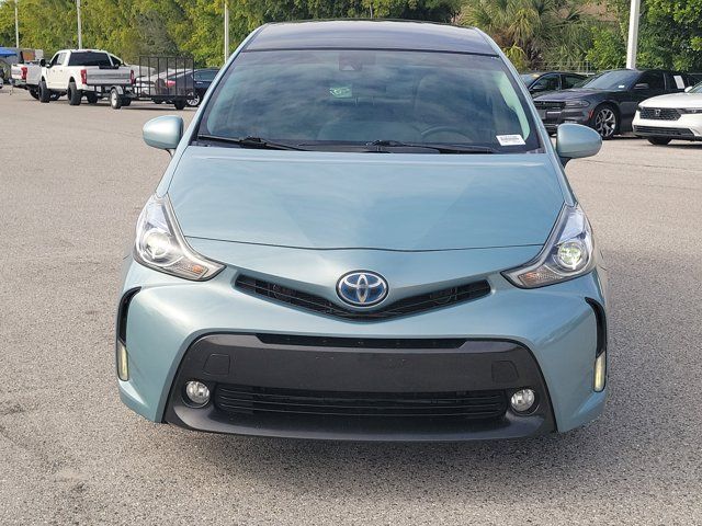 2017 Toyota Prius v Five