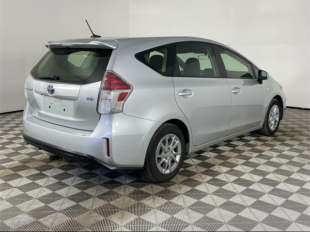 2017 Toyota Prius v Five