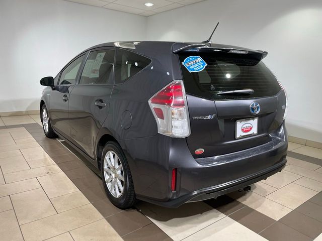 2017 Toyota Prius v Five