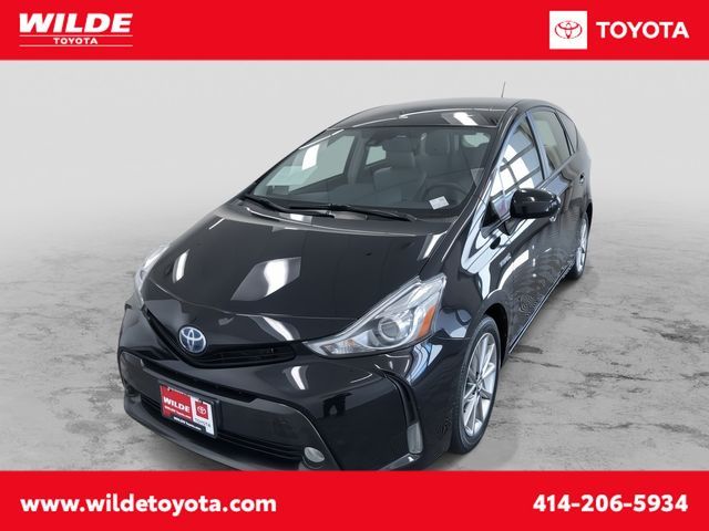 2017 Toyota Prius v Five