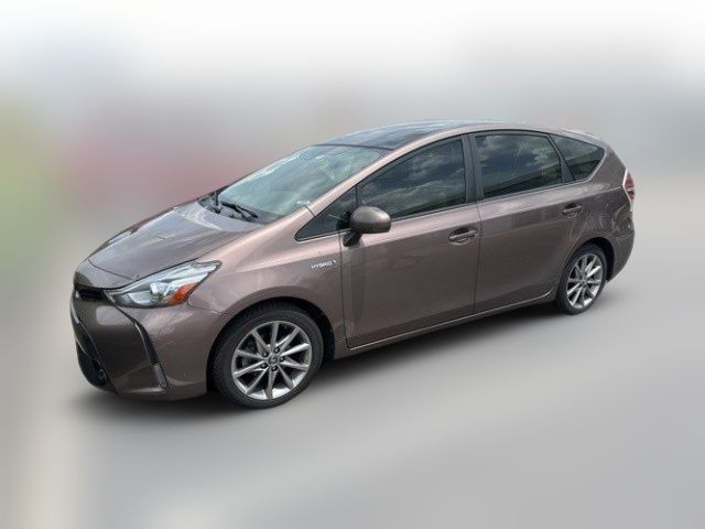 2017 Toyota Prius v Five