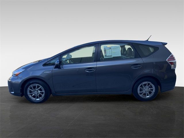 2017 Toyota Prius v Five