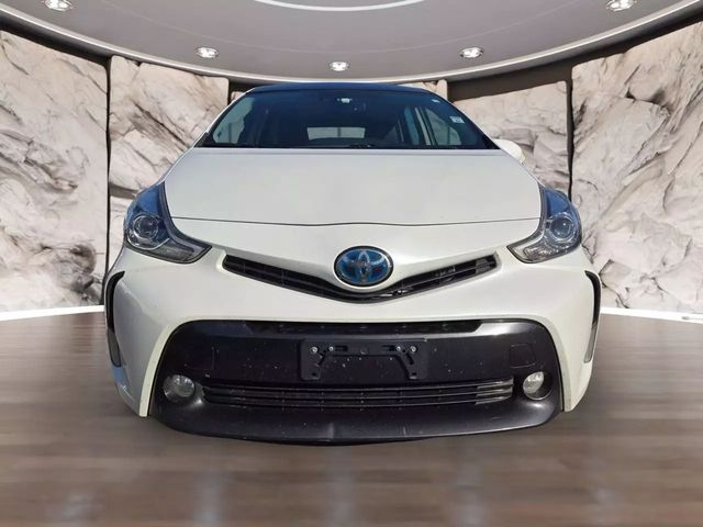 2017 Toyota Prius v Four