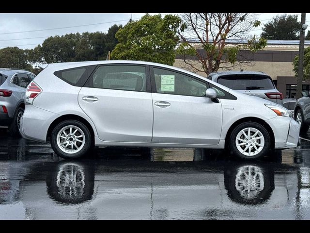 2017 Toyota Prius v Four