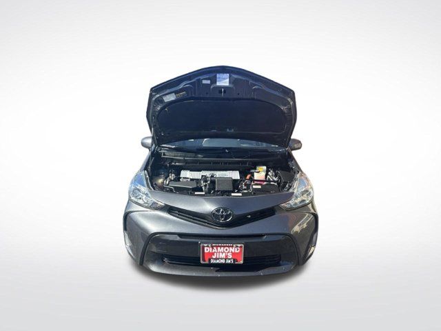 2017 Toyota Prius v Five
