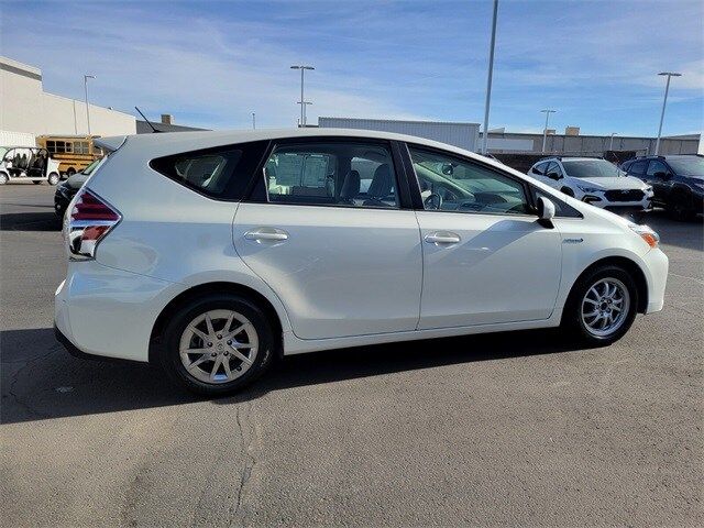 2017 Toyota Prius v Three