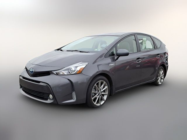 2017 Toyota Prius v Five