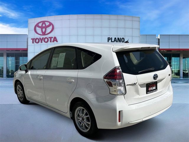 2017 Toyota Prius v Two