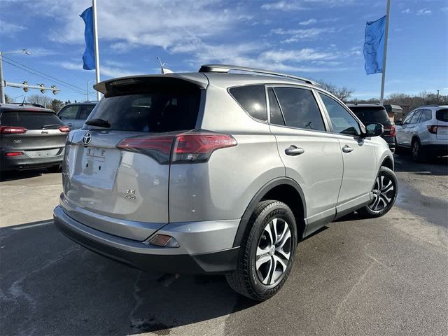 2017 Toyota RAV4 LE